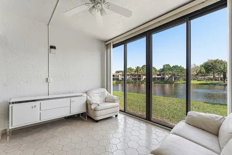 9283 Vista Del Lago Boca Raton FL 33428