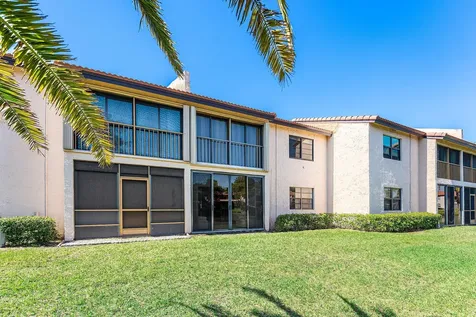 9283 Vista Del Lago Boca Raton FL 33428