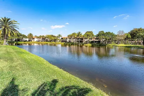 9283 Vista Del Lago Boca Raton FL 33428