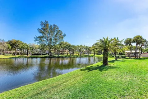 9283 Vista Del Lago Boca Raton FL 33428