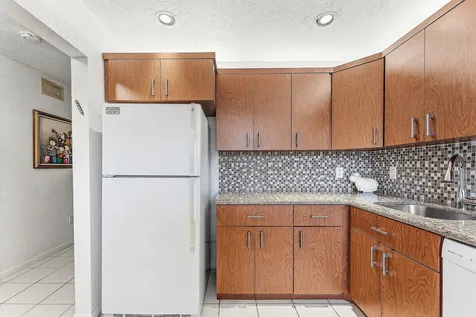 9283 Vista Del Lago Boca Raton FL 33428