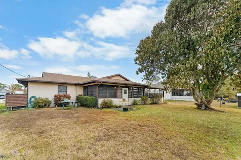 1962 Sw Libra Lane Port Saint Lucie FL 34984