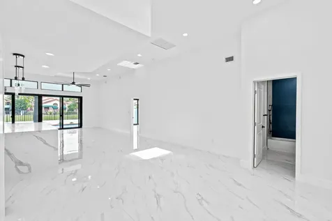 6567 Via Benita Boca Raton FL 33433