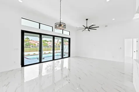 6567 Via Benita Boca Raton FL 33433