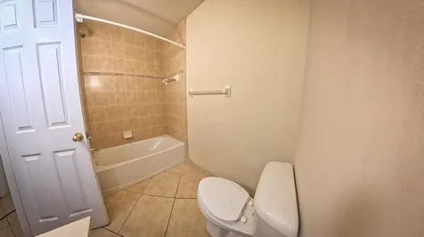 2142 Sw Newport Isles Boulevard Port Saint Lucie FL 34953