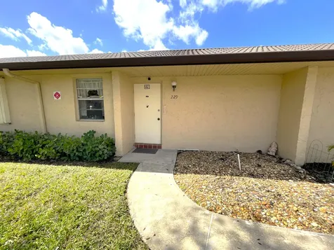229 Lake Meryl Drive West Palm Beach FL 33411