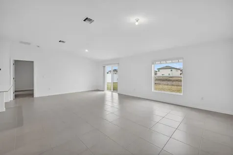 748 Carlyle Way Fort Pierce FL 34947