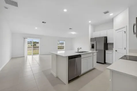 748 Carlyle Way Fort Pierce FL 34947