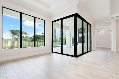 109 Se Via Verona Port Saint Lucie FL 34984