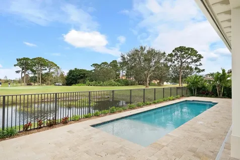 109 Se Via Verona Port Saint Lucie FL 34984