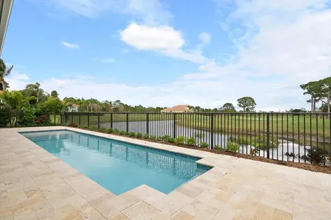 109 Se Via Verona Port Saint Lucie FL 34984