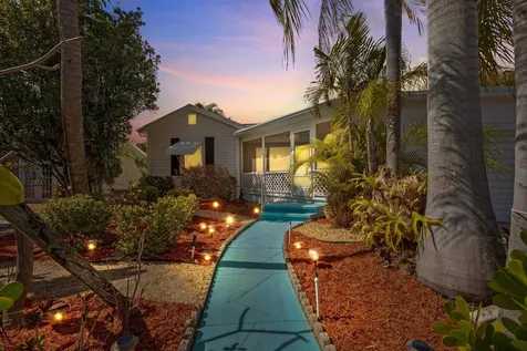 411 S Palmway Lake Worth Beach FL 33460