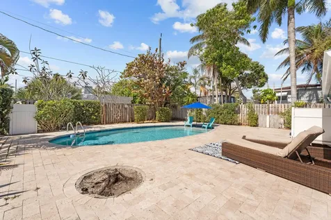 411 S Palmway Lake Worth Beach FL 33460