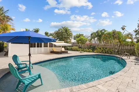 411 S Palmway Lake Worth Beach FL 33460