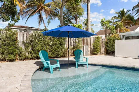 411 S Palmway Lake Worth Beach FL 33460