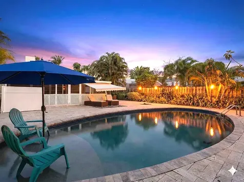 411 S Palmway Lake Worth Beach FL 33460