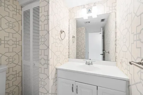 800 Jeffery Street Boca Raton FL 33487