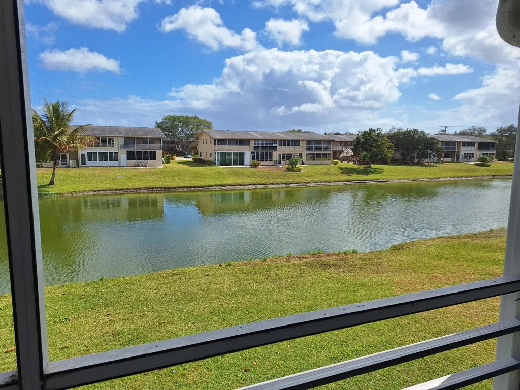 305 Andover L West Palm Beach FL 33417