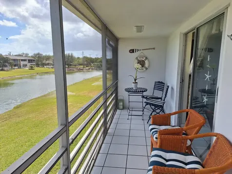 305 Andover L West Palm Beach FL 33417
