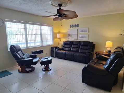 305 Andover L West Palm Beach FL 33417