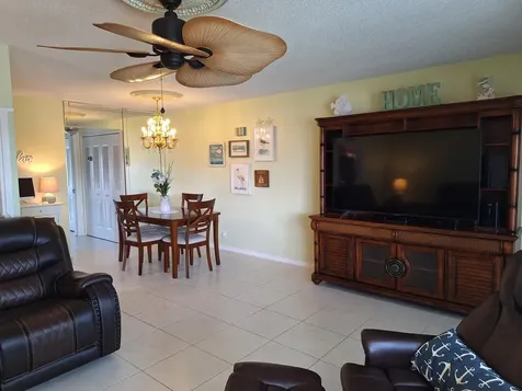 305 Andover L West Palm Beach FL 33417
