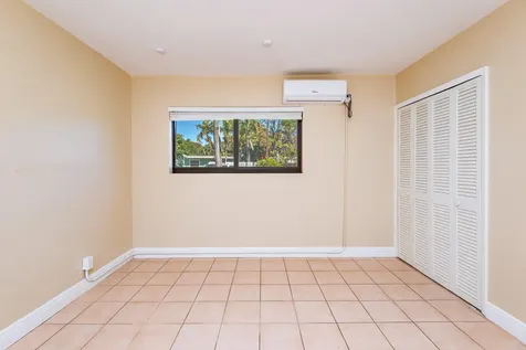 354 Manchester Street Boca Raton FL 33487