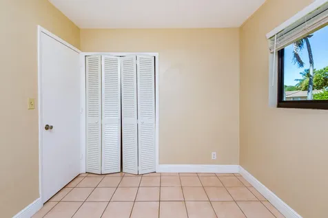 354 Manchester Street Boca Raton FL 33487