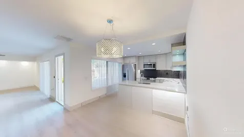 7208 72nd Way West Palm Beach FL 33407