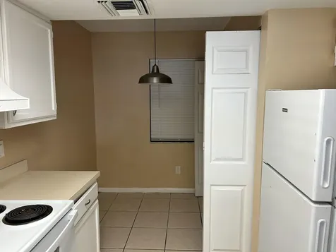 2513 S 17th Street Fort Pierce FL 34982
