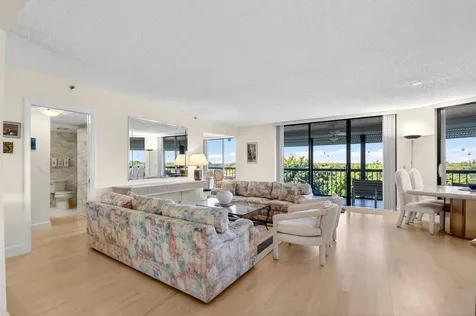 5279 Fountains Drive Lake Worth FL 33467