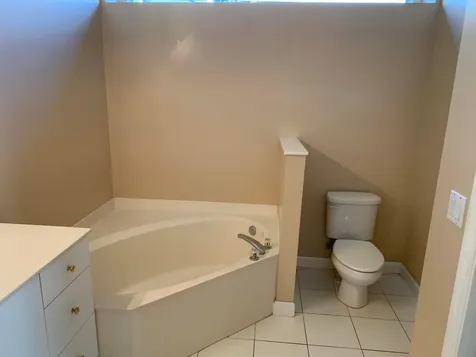 825 SW Andrews Cove Street Port Saint Lucie FL 34986