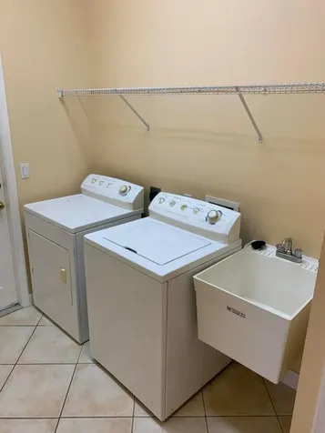 825 SW Andrews Cove Street Port Saint Lucie FL 34986