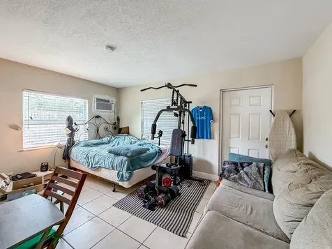 318 N Lakeside Court West Palm Beach FL 33407