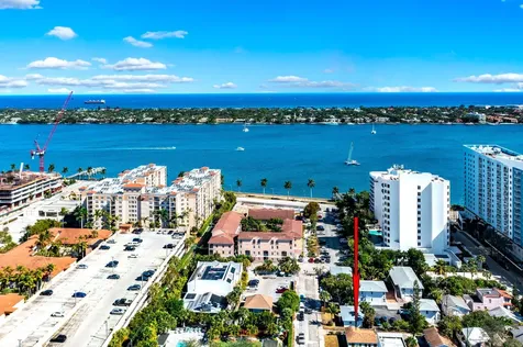 318 N Lakeside Court West Palm Beach FL 33407