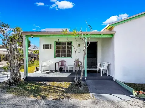 318 N Lakeside Court West Palm Beach FL 33407