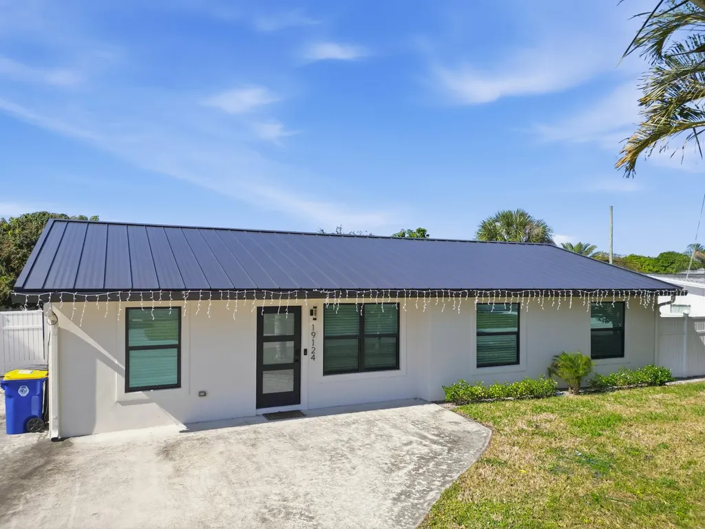 19124 Se Fearnley Drive Jupiter FL 33469
