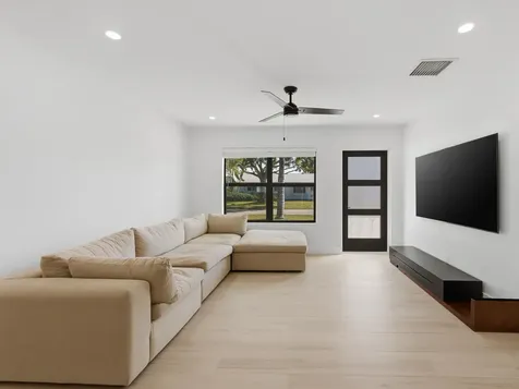 19124 Se Fearnley Drive Jupiter FL 33469