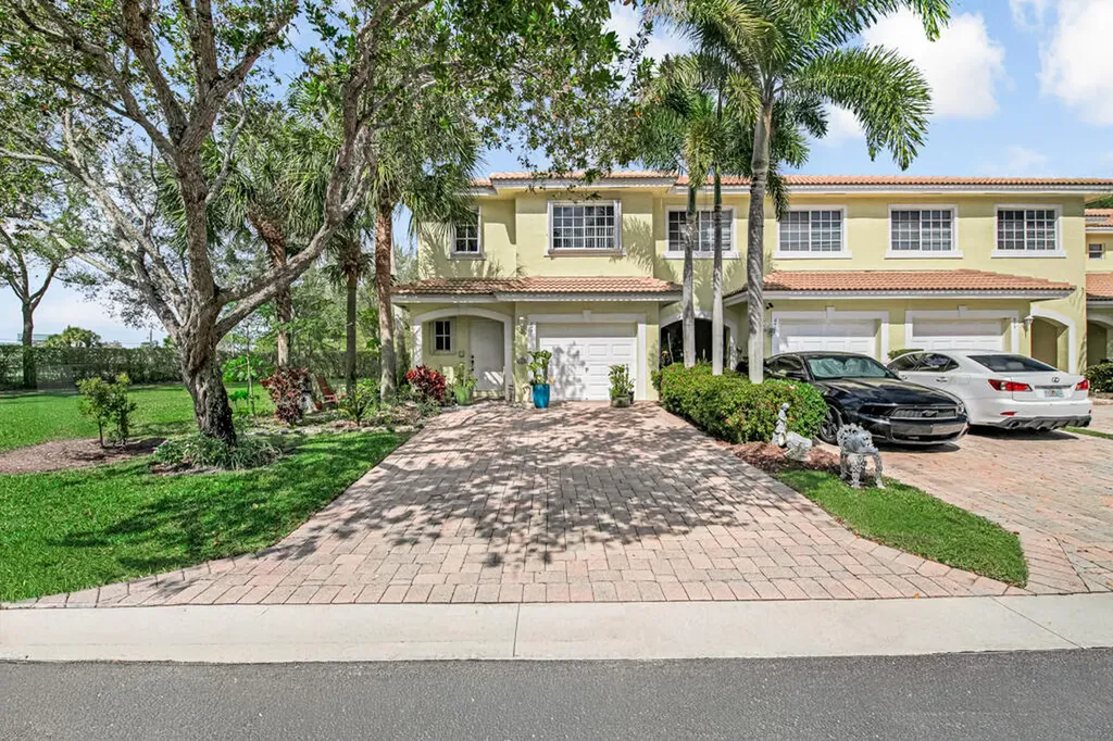 845 Imperial Lake Road West Palm Beach FL 33413