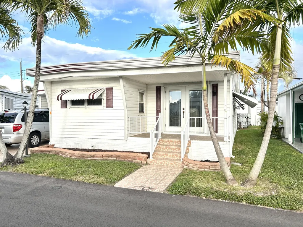 1401 S 33 Road Hollywood FL 33021
