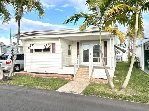 1401 S 33 Road Hollywood FL 33021
