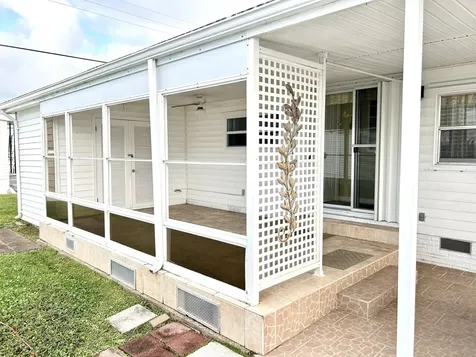 1401 S 33 Road Hollywood FL 33021