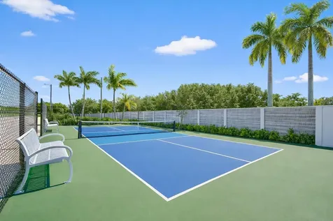 1401 S 33 Road Hollywood FL 33021