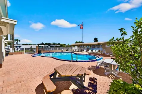1401 S 33 Road Hollywood FL 33021