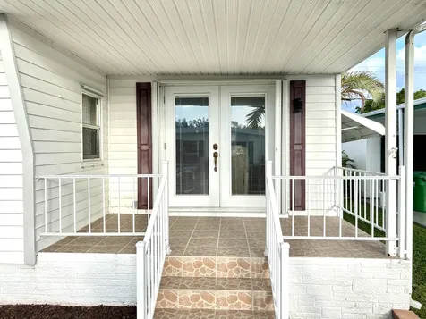1401 S 33 Road Hollywood FL 33021