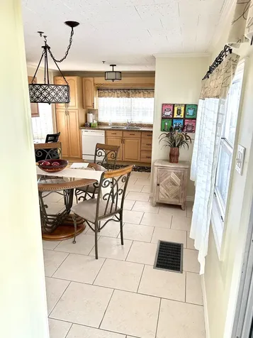 1401 S 33 Road Hollywood FL 33021