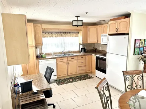 1401 S 33 Road Hollywood FL 33021