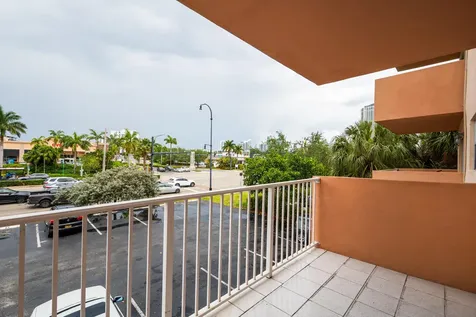 2200 E Hallandale Beach Boulevard Hallandale Beach FL 33009