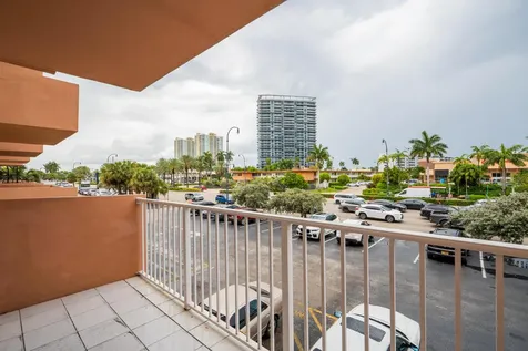 2200 E Hallandale Beach Boulevard Hallandale Beach FL 33009