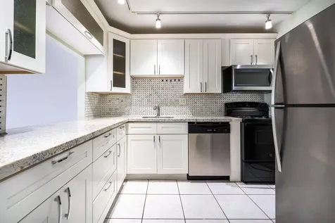 2200 E Hallandale Beach Boulevard Hallandale Beach FL 33009