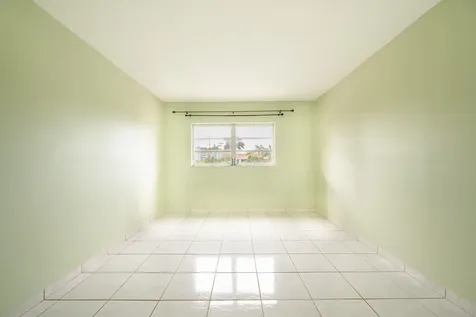 2200 E Hallandale Beach Boulevard Hallandale Beach FL 33009